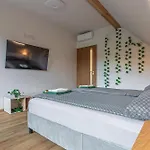 Zielone Wzgórze Dom wakacyjny *